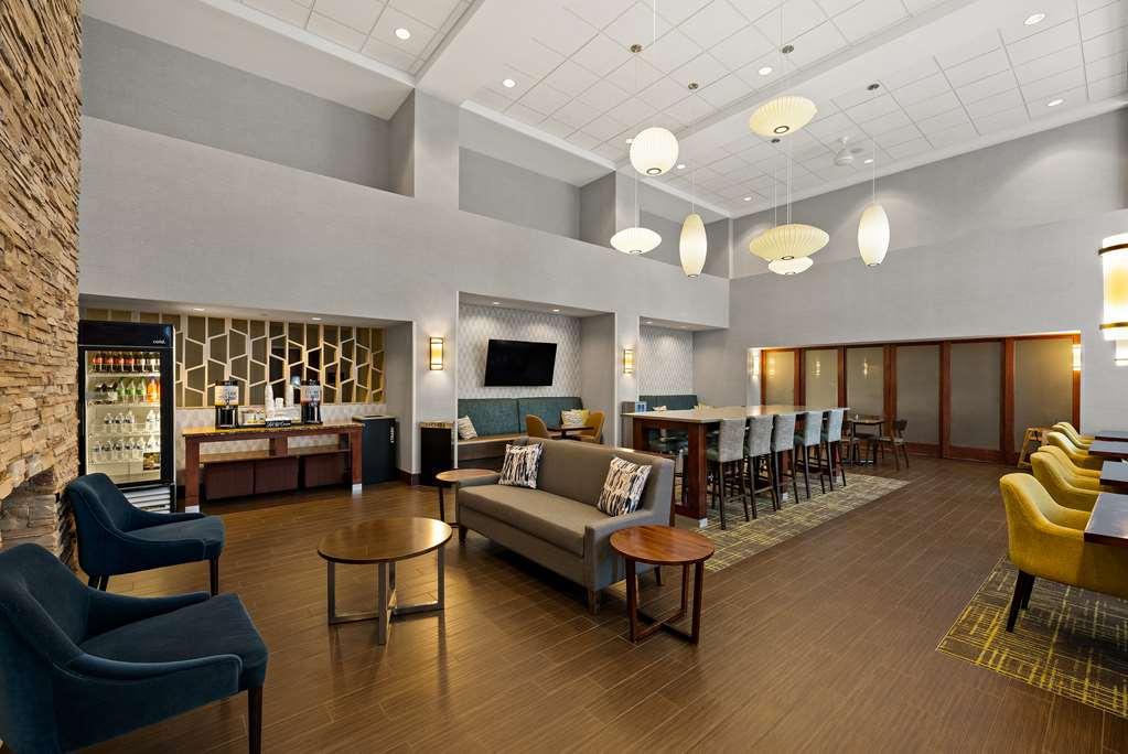 Hampton Inn & Suites Poughkeepsie Spackenkill Restaurant bilde