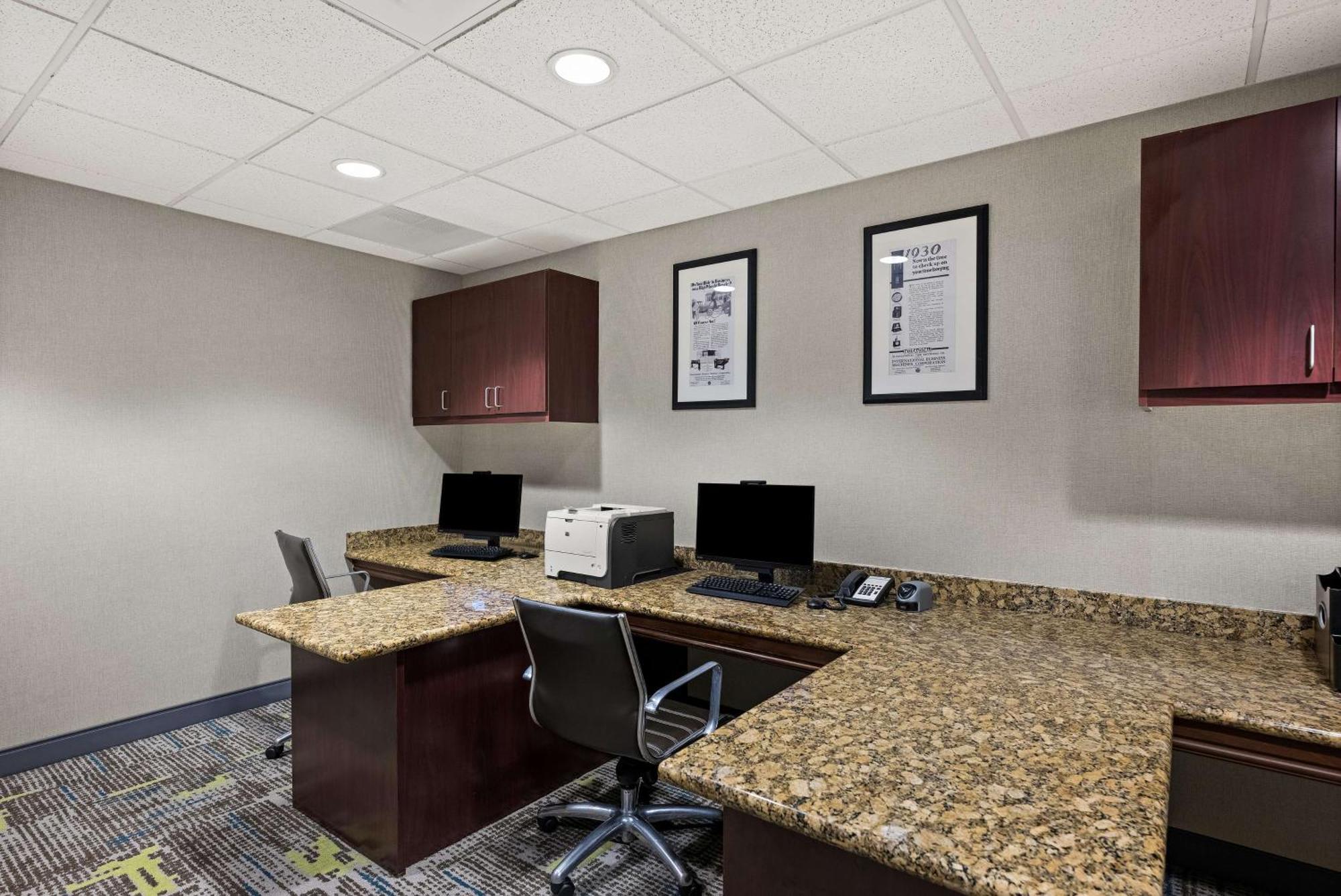 Hampton Inn & Suites Poughkeepsie Spackenkill Eksteriør bilde