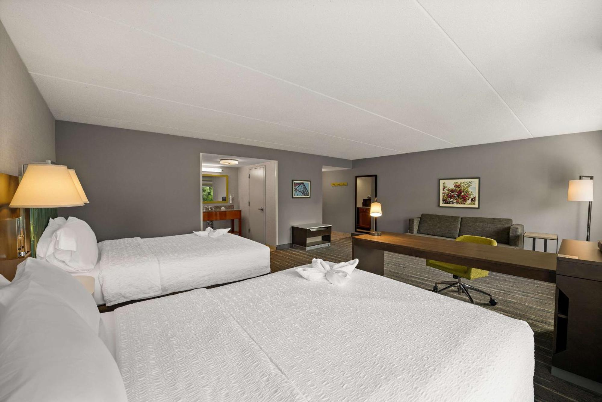 Hampton Inn & Suites Poughkeepsie Spackenkill Eksteriør bilde