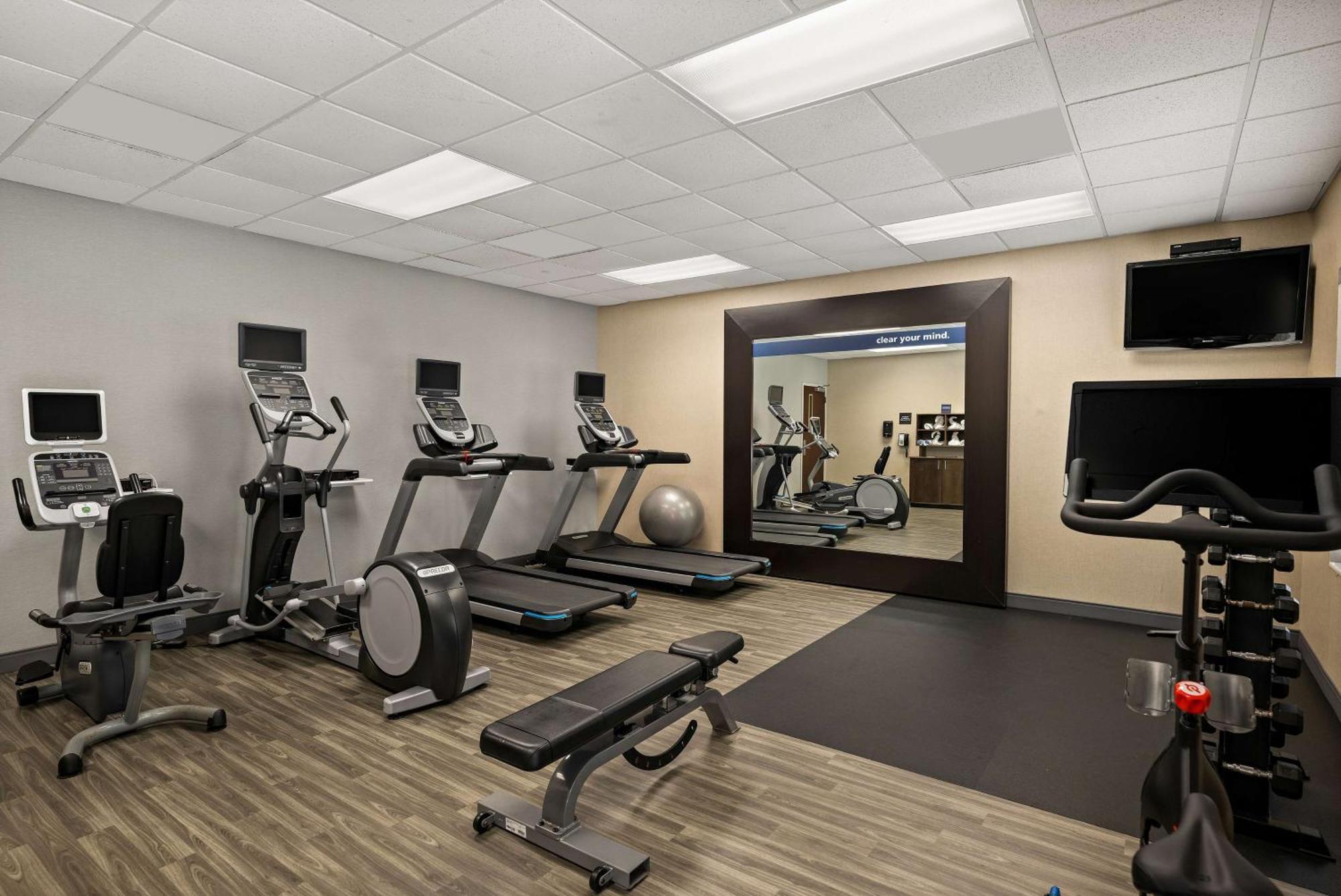 Hampton Inn & Suites Poughkeepsie Spackenkill Eksteriør bilde